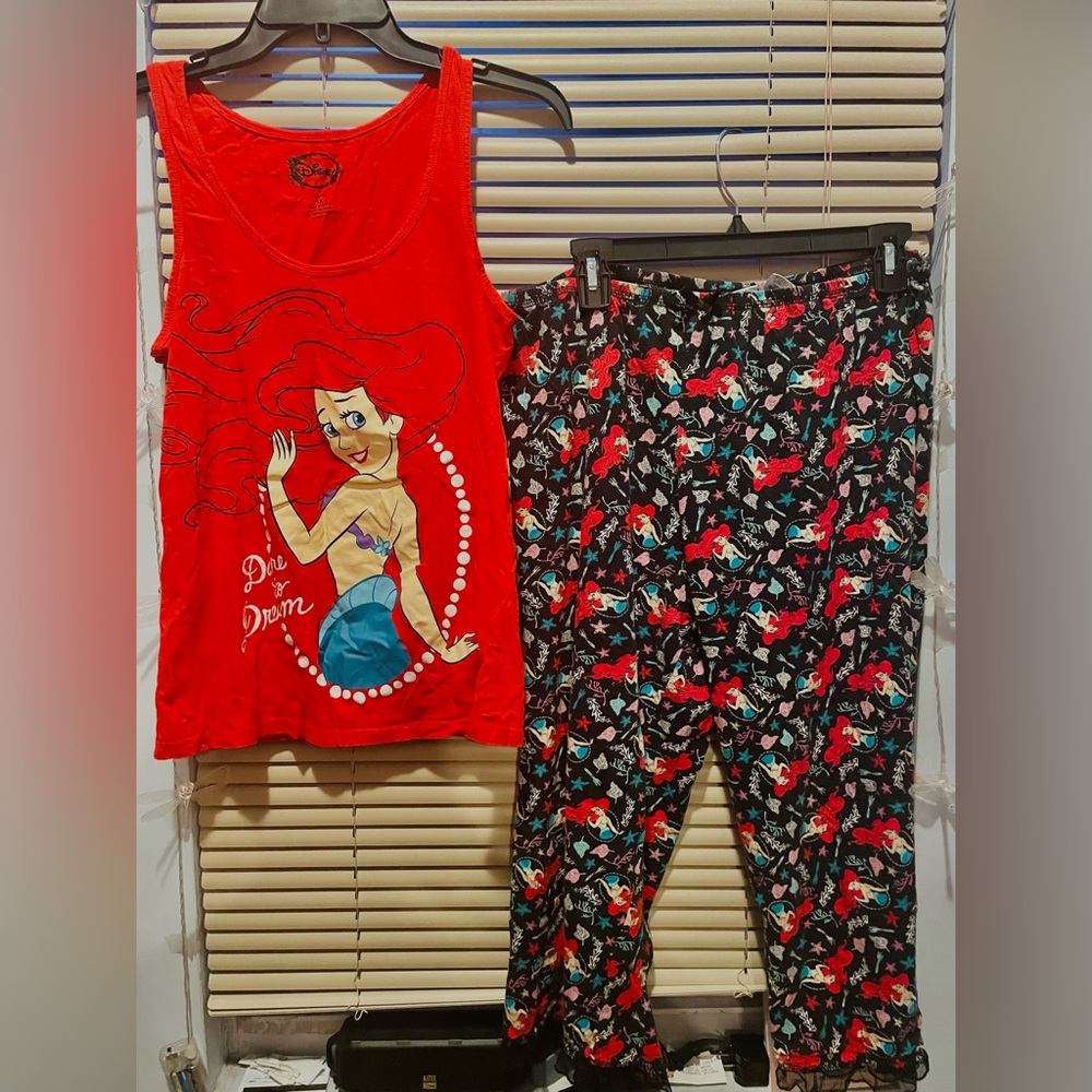 Disney’s little mermaid pajama set